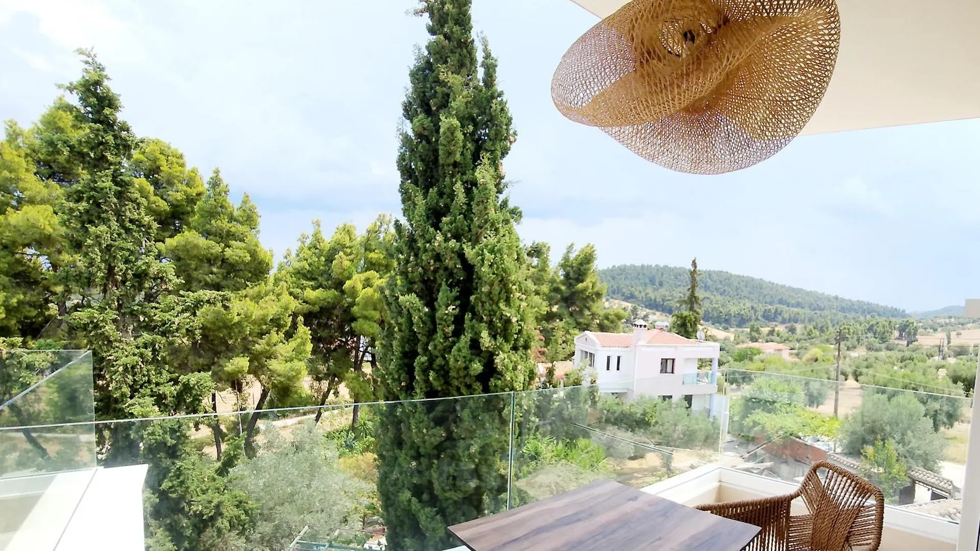 Serenity Hill Paliouri Daire