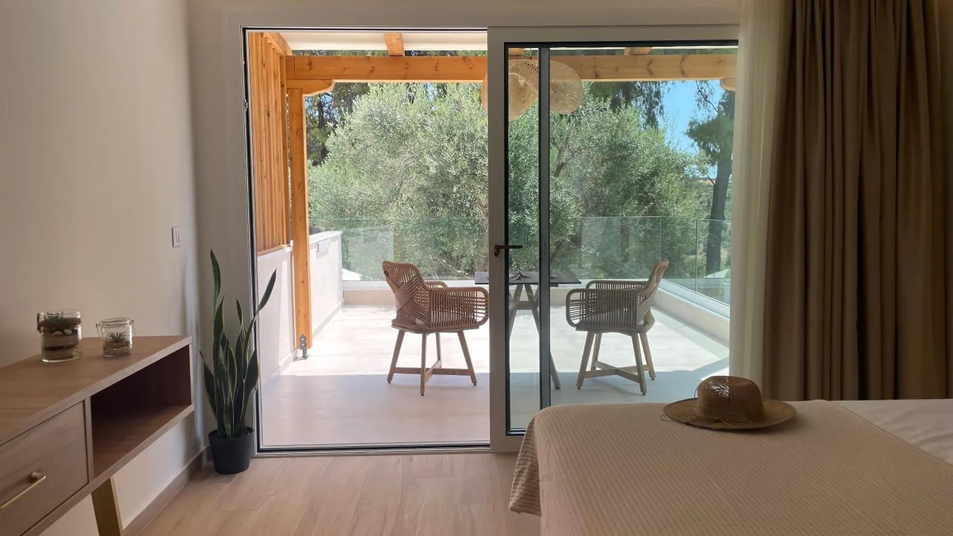Daire Serenity Hill Paliouri