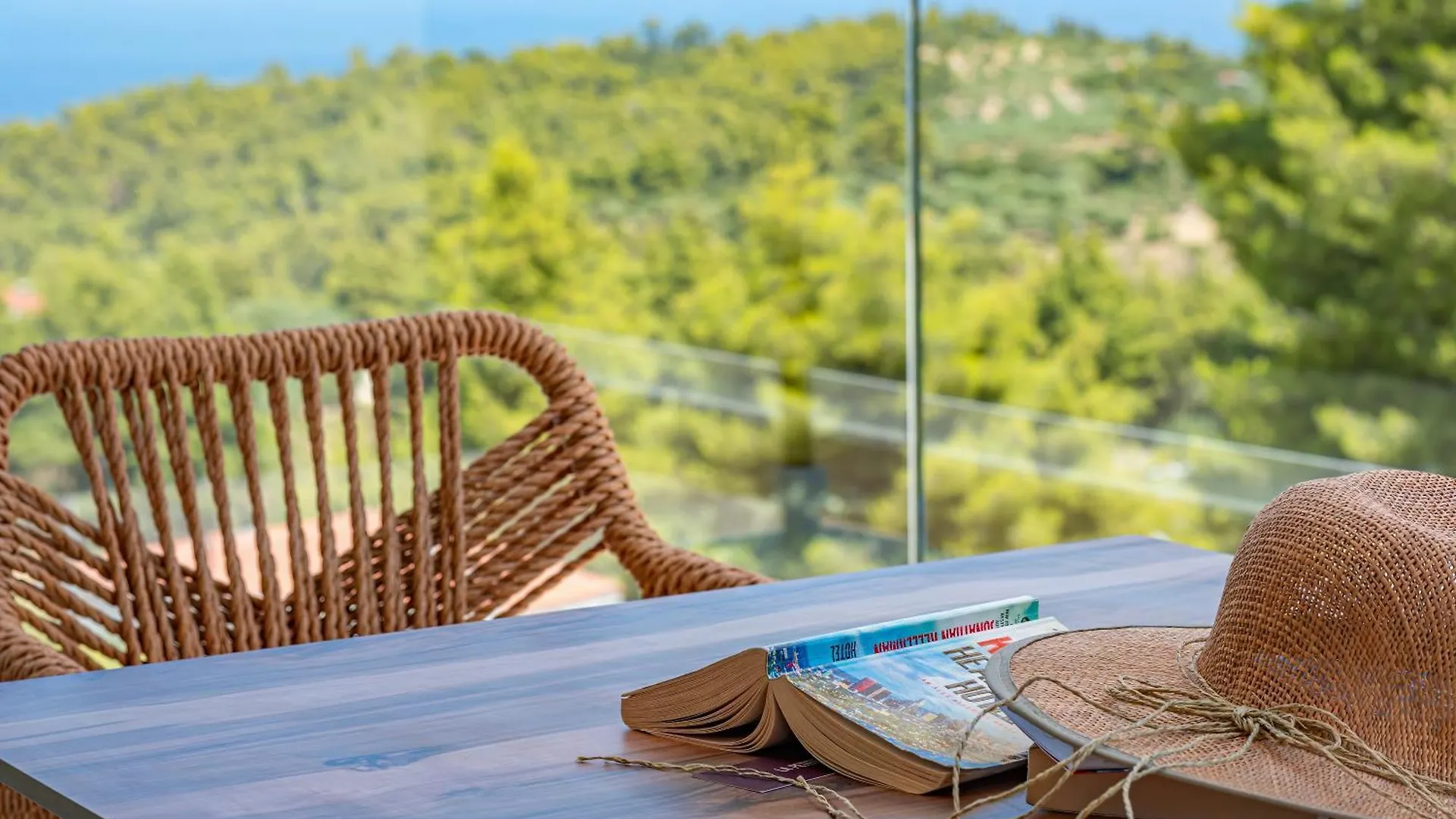 Serenity Hill Paliouri Daire
