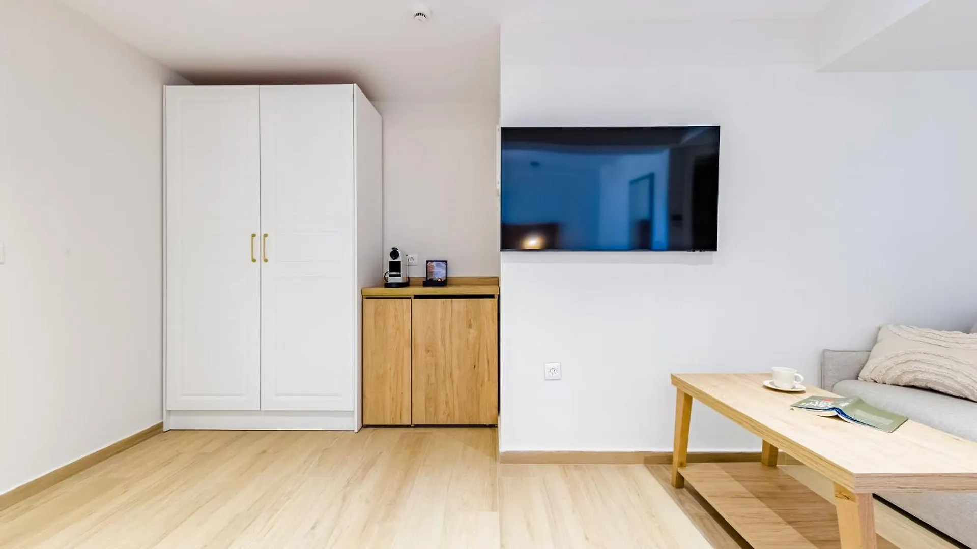 Serenity Hill Paliouri Daire